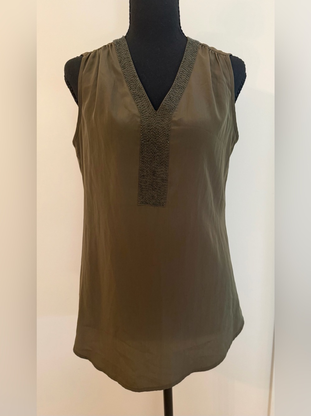 ANTONIO MELANI Olive Sleeveless V-Neck Beaded Camisole XS